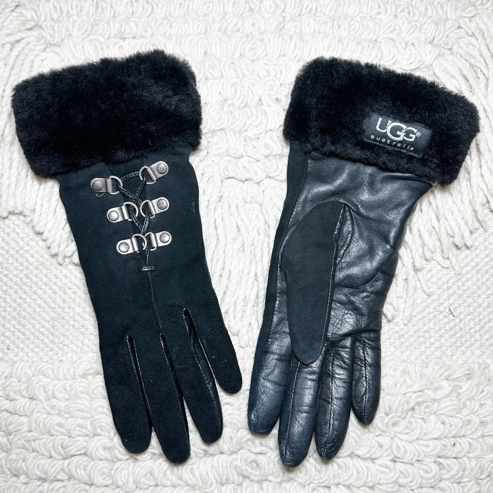 UGG black leather and shearling cashmere-lined driving gloves S